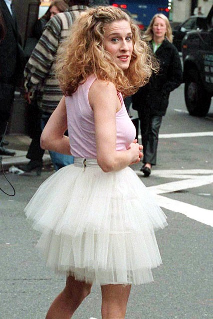 11116-00003c759-e817_orh640w427_Carrie-Bradshaw-09